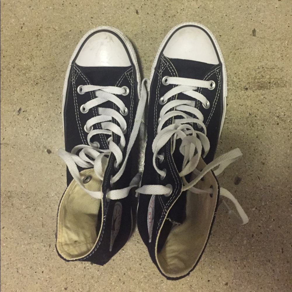 Black high top converse